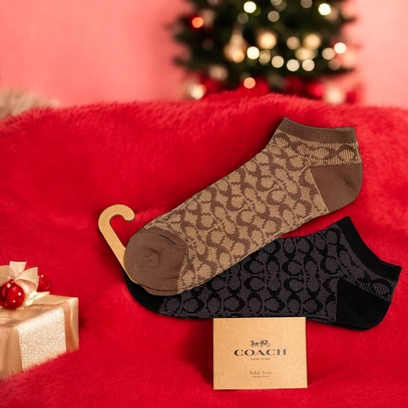 COACH Signature Ankle Socks one size fits all , Idea for gift 🎁 - Picture 8 of 8